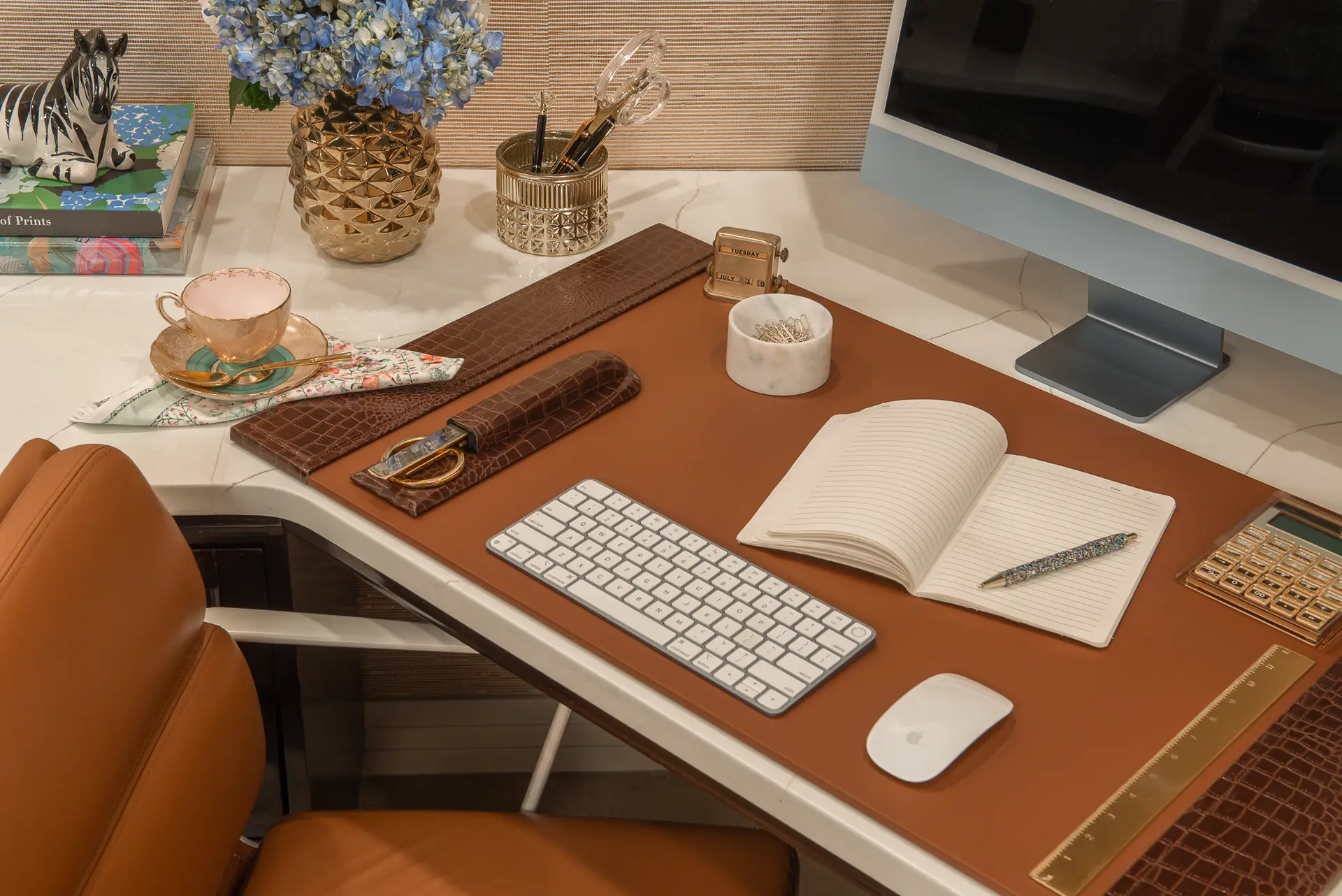 Glamorous Home Office — refined workspace in a St. Petersburg residence
